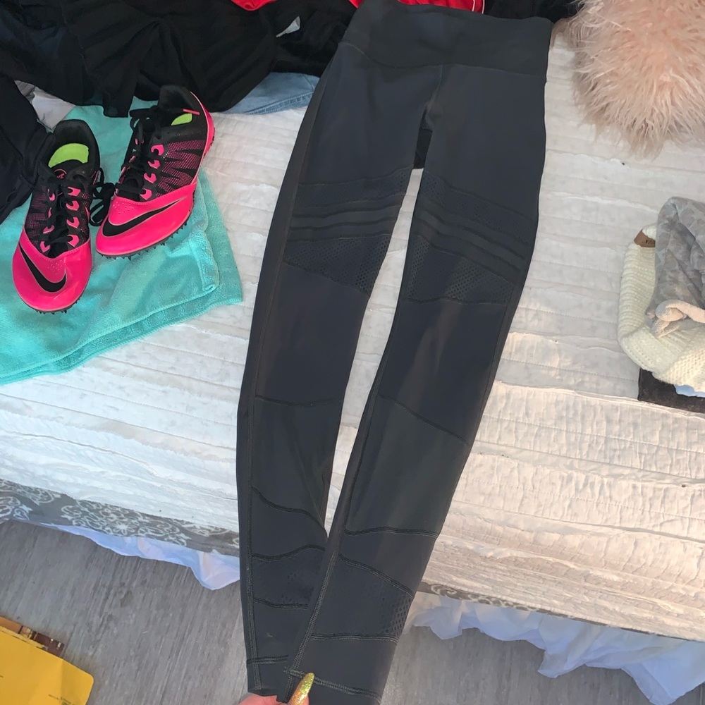 Lululemon leggings!